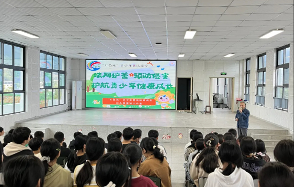 七色光”联盟成员双线发力，深耕青少年普法