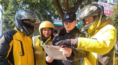 安徽泗县民警走街串巷，守护百姓“钱袋子”