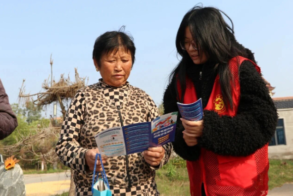 河南省商丘市民权县人民检察院开展“我们的节日·重阳”法治宣传活动