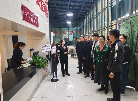 新疆伽师县人民法院举办“法院开放日”暨“民族团结一家亲”主题活动