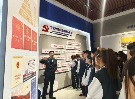 新疆霍尔果斯市司法局工业园区司法所：法治润童心 研学助成长 开启沉浸式法治教育实践活动