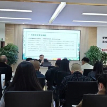 四川彭州“蔬香法庭”送法进市场 法治护航西部菜都规范经营