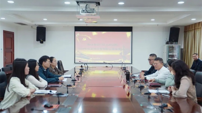 海口美兰法院召开2024年度录用公务员转正集体谈话会