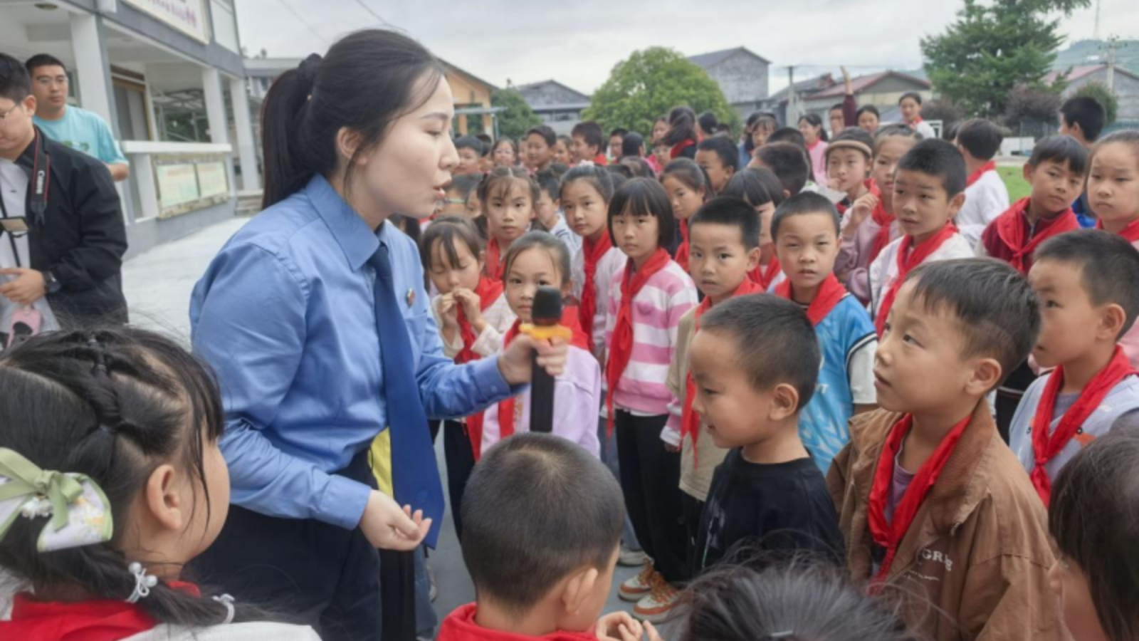 湖北鹤峰：法治深耕乡土，“法律三进”为乡村振兴筑牢根基