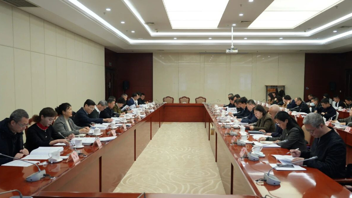 何礼出席省人大预算委第十八次全体会议