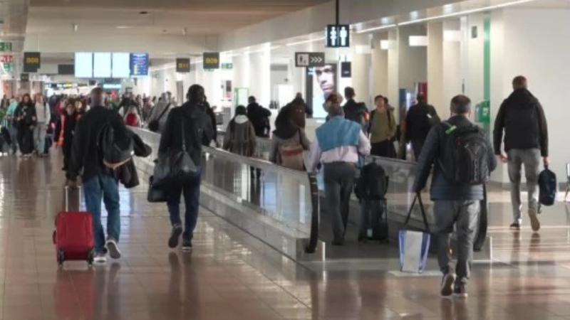 中国免签政策带动中欧航空互联互通 促进双方交流