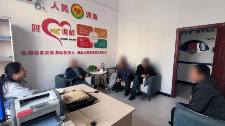 新疆生产建设兵团第七师胡杨河市一二四团：一通报喜电话背后的“护薪”暖意