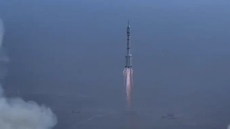 神舟二十二号飞船发射圆满成功