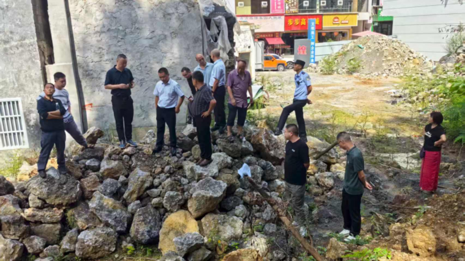 湖北建始：法律小贴士 让法律“触手可及”