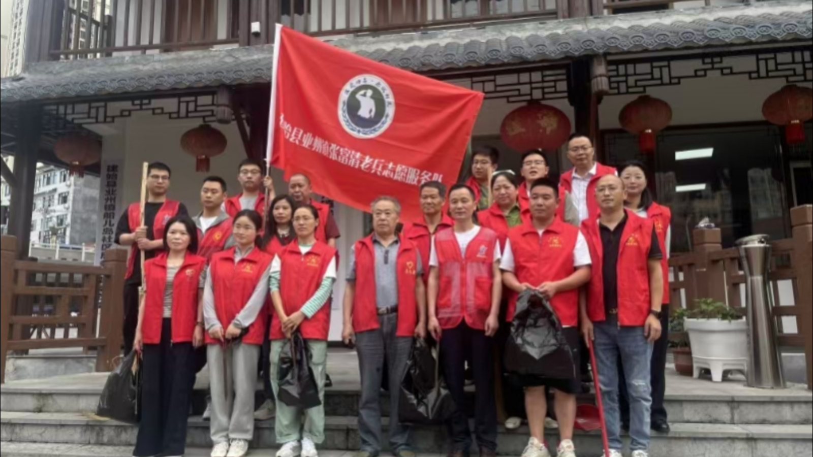湖北建始：“暖心书记”杨晓秋 用真情点亮万家灯火