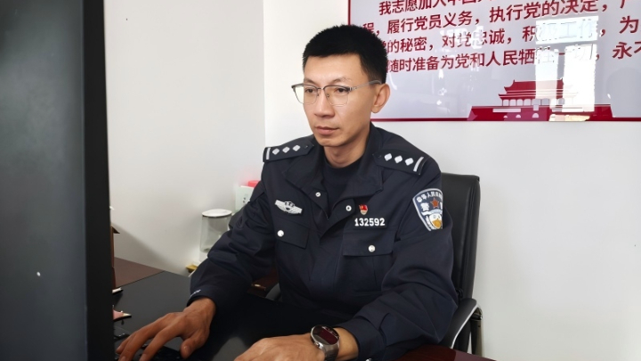 新疆焉耆回族自治县公安局的“焉警三星”：平凡岗位上的公安担当有多动人