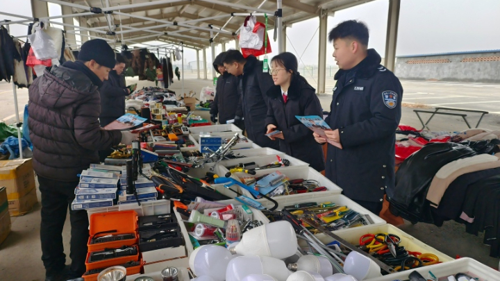 新疆塔城地区沙湾市人民法院老沙湾人民法庭开展冬季联合普法活动