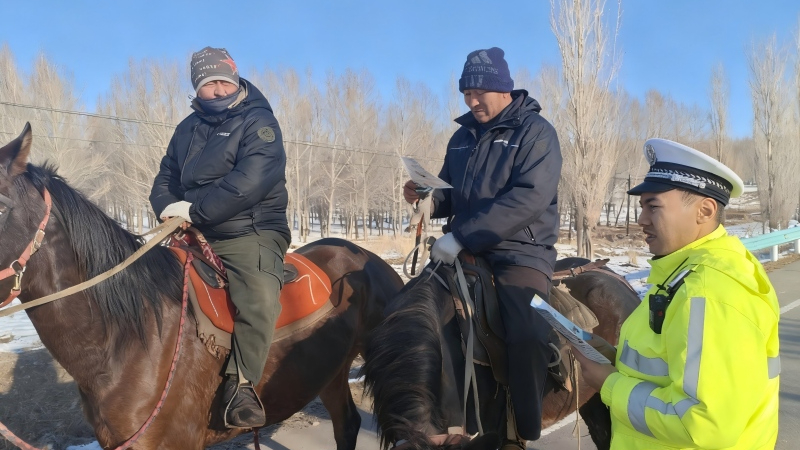 新疆生产建设兵团第四师可克达拉市昭苏垦区公安交管大队多维发力护航“122”