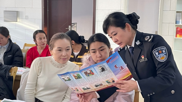 新疆阿勒泰地区福海县福海镇司法所：“1+N”宣讲聚合力 宪法精神引航培育基层“法律明白人”