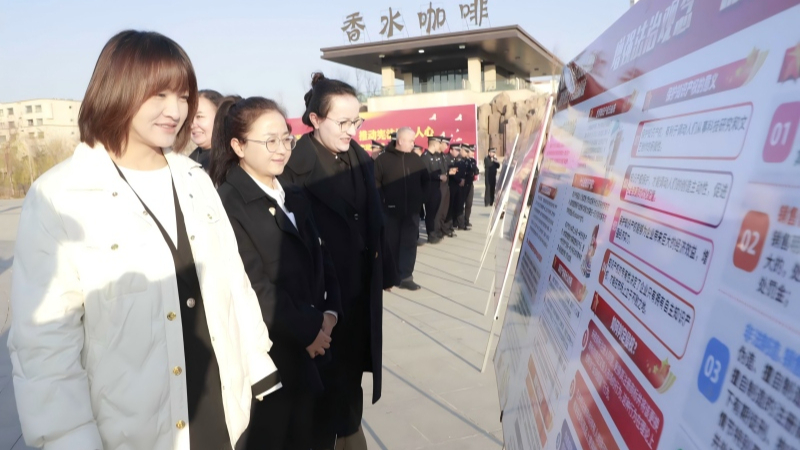 新疆伊犁哈萨克自治州霍城县人民法院：普法宣传从广场延伸至院门