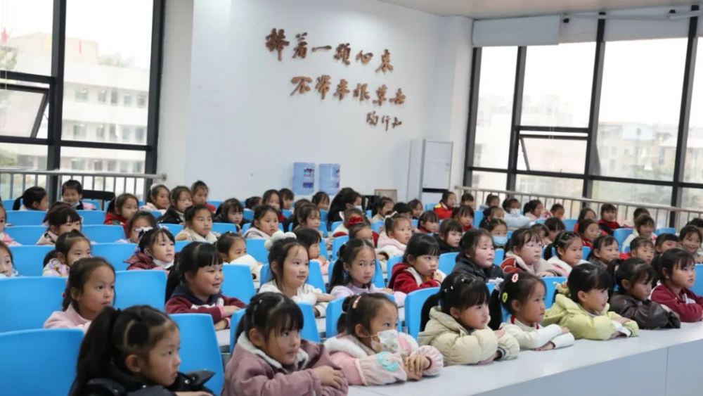 “宪”在守护｜中江县检察院深入中小学校开展宪法宣讲