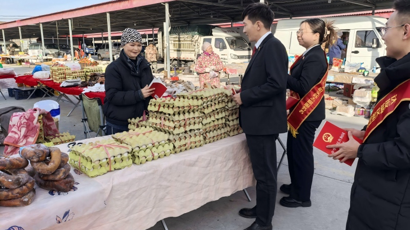 新疆乌鲁木齐市达坂城区人民法院开展“国家宪法日”普法宣传活动