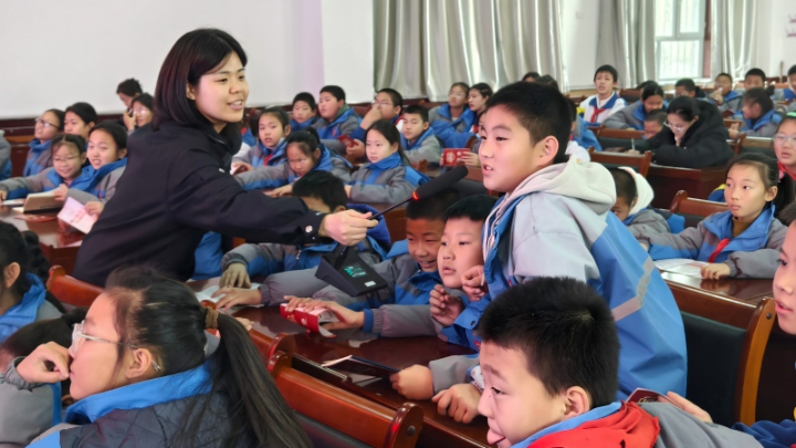 新疆生产建设兵团第七师胡杨河市一二九团司法所多元化开展普法行动
