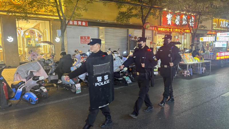 屯警街面！安徽泗县公安局加强冬季安全防控