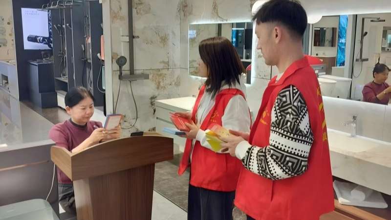 新疆伊犁哈萨克自治州伊宁市汉宾司法所：法治进市场 服务零距离
