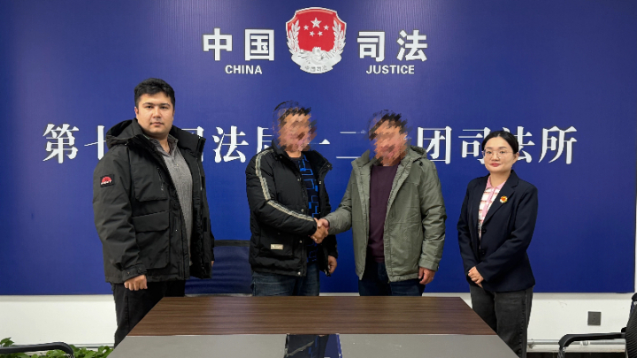 新疆生产建设兵团第七师胡杨河市一二七团司法所：骆驼“闯祸”啃麦苗，兵地联调化解跨区风波