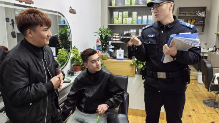 新疆奎屯公安多点发力 打响反诈宣传“主动仗”