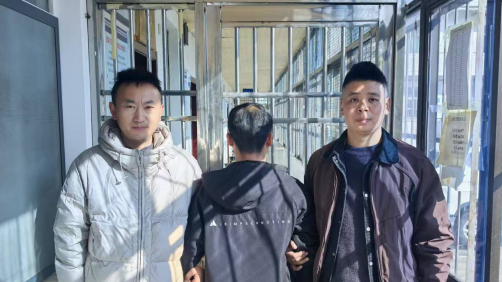 乡城公安丨从净土香巴拉到秦皖大地，跨省追击成功抓获电信诈骗涉案人员 ！