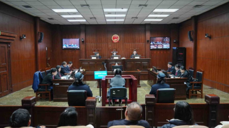 成都27岁女子家门口遇害案落槌：凶手被判死缓