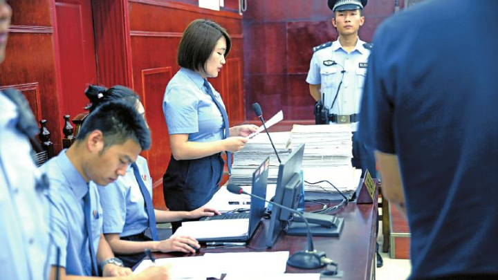 叙永县检察院副检察长李玲：穿过数据荆棘 与网络犯罪正面交锋