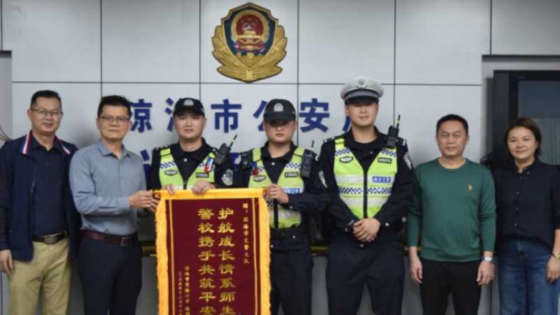 海南琼海交警秒处置险情 坚守筑牢安全防线