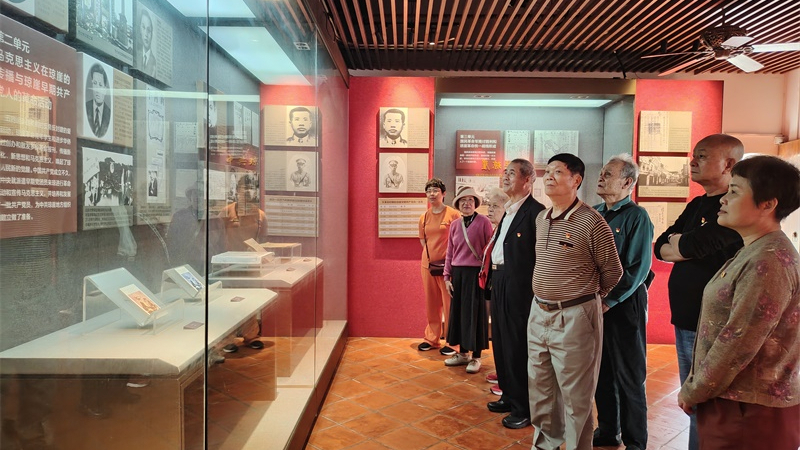 海南澄迈检察院退休干部党支部开展“重温红色记忆 汲取奋进力量”主题党日活动