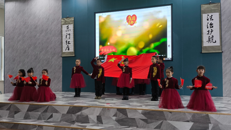 新疆塔城地区塔城市司法局：法治迎新年 文艺润民心