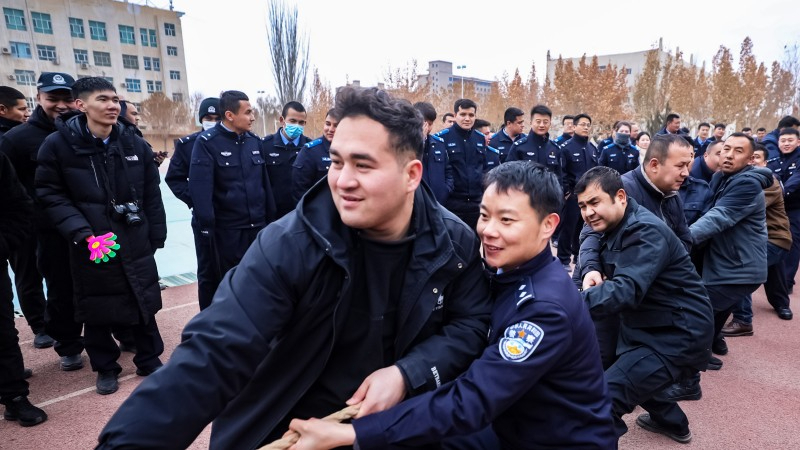 新疆伽师县公安局庆元旦“工会杯”警营文体活动激情开赛