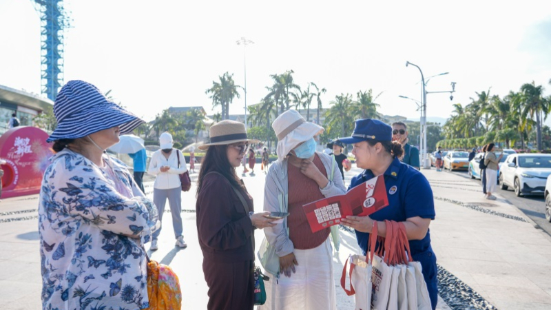三亚消防设立“流动课堂” 为游客筑牢涉旅安全双防线