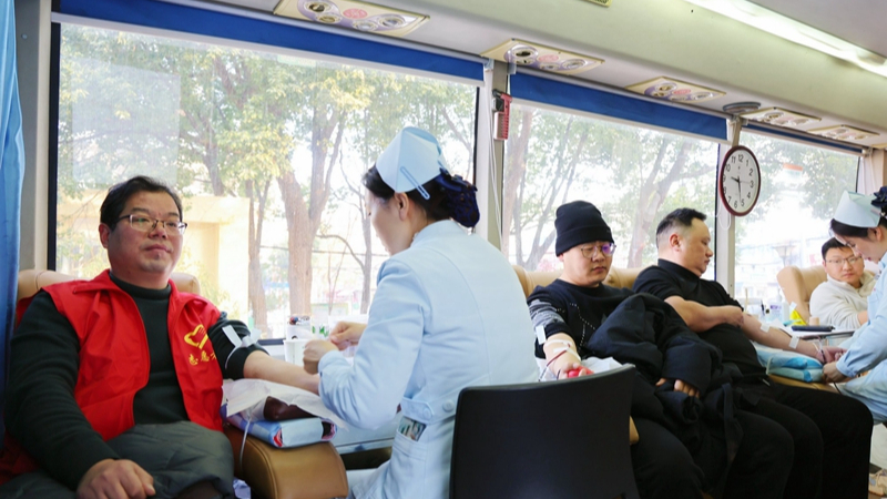 河南省南阳市新野县法院：无偿献血暖人心 司法为民显担当