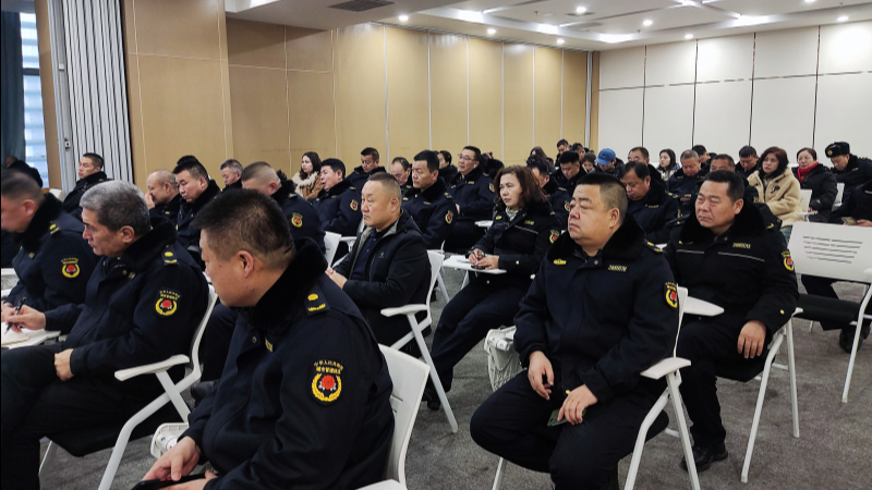 新疆塔城地区沙湾市司法局为城管执法队伍注入法治新动能