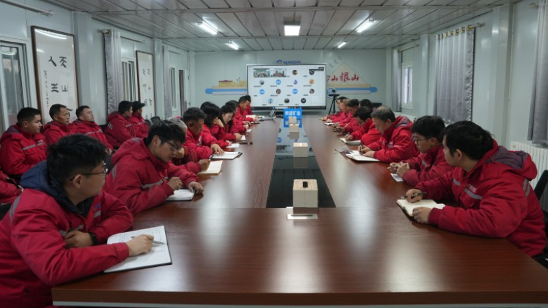 新疆伊犁哈萨克自治州新源县司法局：精准普法解企忧 锦旗点赞护营商