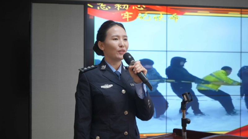 新疆布尔津县公安局举办第六个中国人民警察节主题演讲比赛