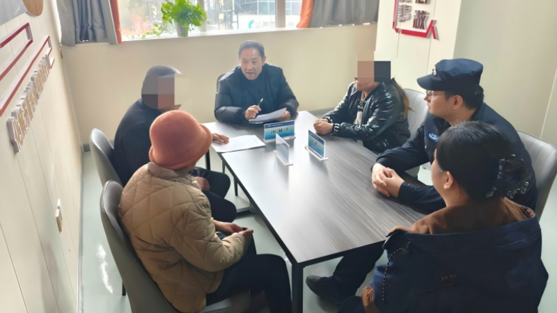 新疆生产建设兵团第七师天北经济技术开发区综治中心：拖欠两个月的货款解决了