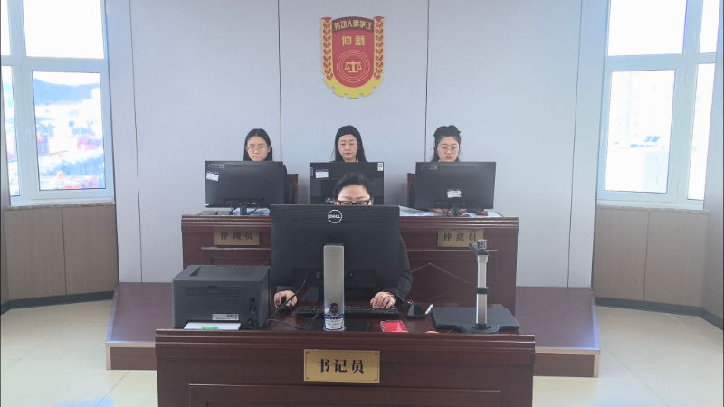 服务下沉“零距离” 维权提速“快车道”——济南流动仲裁庭进驻农民工服务中心首案开庭