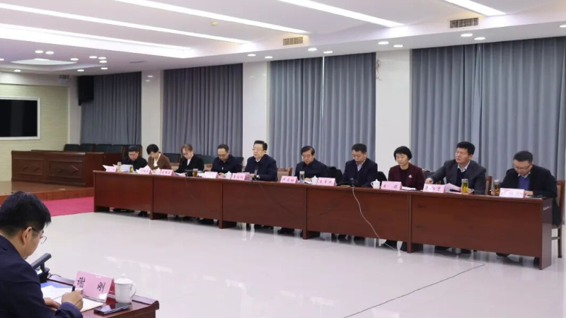 山西省检察院副检察长崔国红在长治主持召开座谈会 征求对省检察院工作报告和检察工作的意见建议