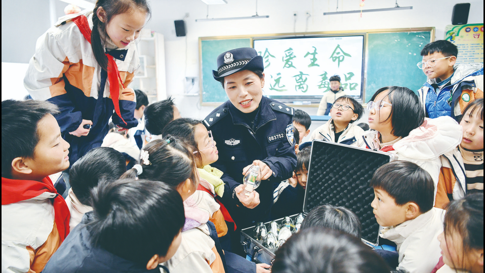 安徽阜阳市：警校携手 平安同行
