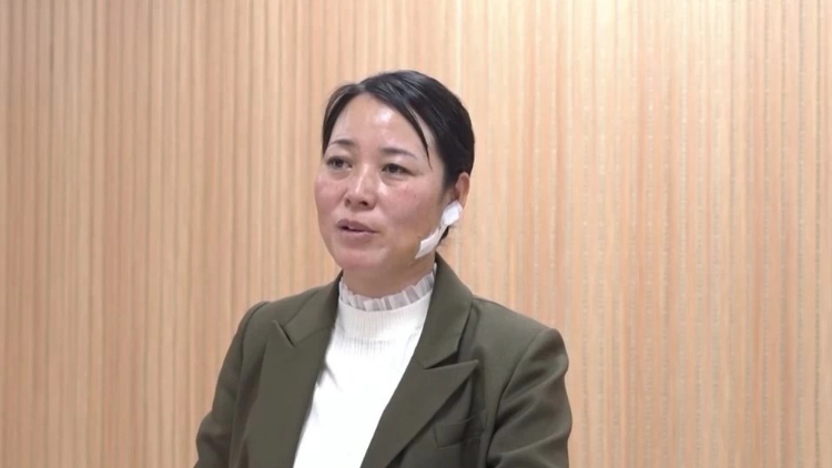 5厘米伤口紧邻颈动脉 女警夺刀制凶：后怕但不后悔