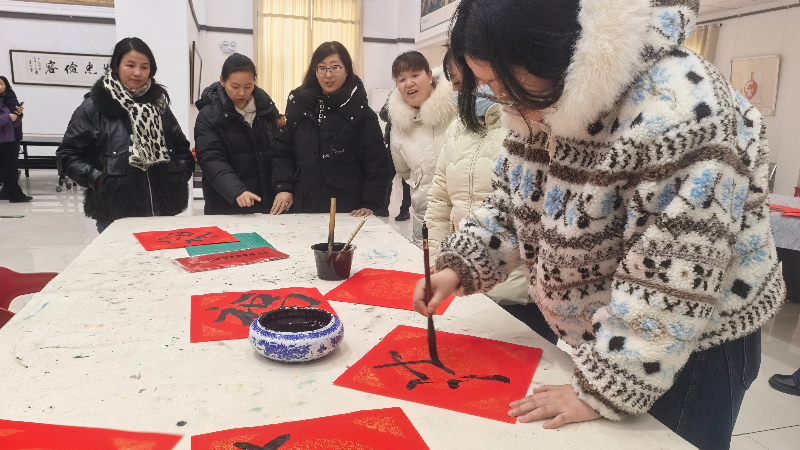 新疆生产建设兵团第七师胡杨河市一二六团：法治培训进展馆 兵团精神入人心