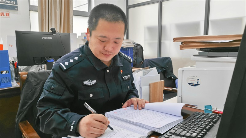 海南东方公安高林峰：十一载追光逐正义 破案护民安