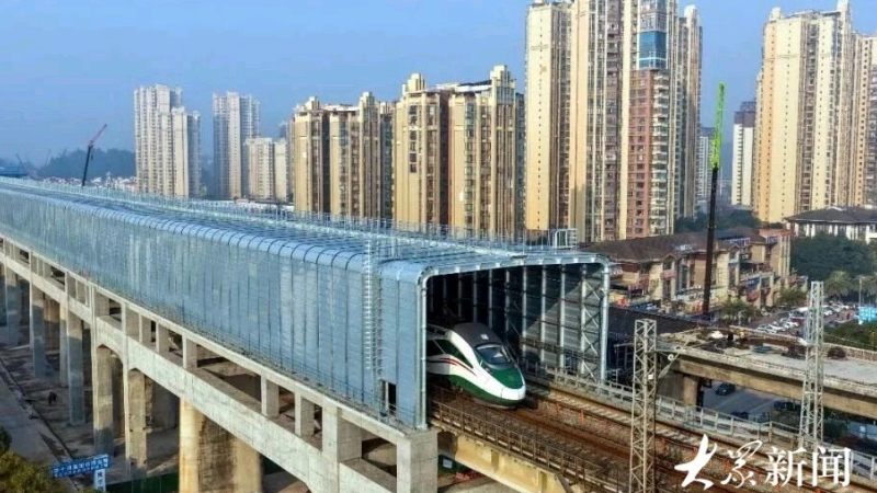 全国首例！既有运营铁路上增设声屏障工程顺利完工