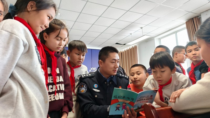 新疆塔城边境管理支队：法治护航青春 边境小镇开讲寒假安全第一课