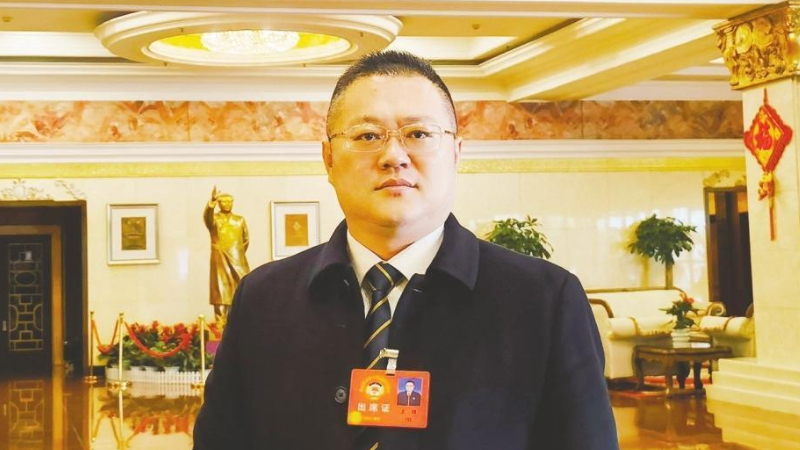 市政协委员王强：完善律师与法官线上便捷联络机制
