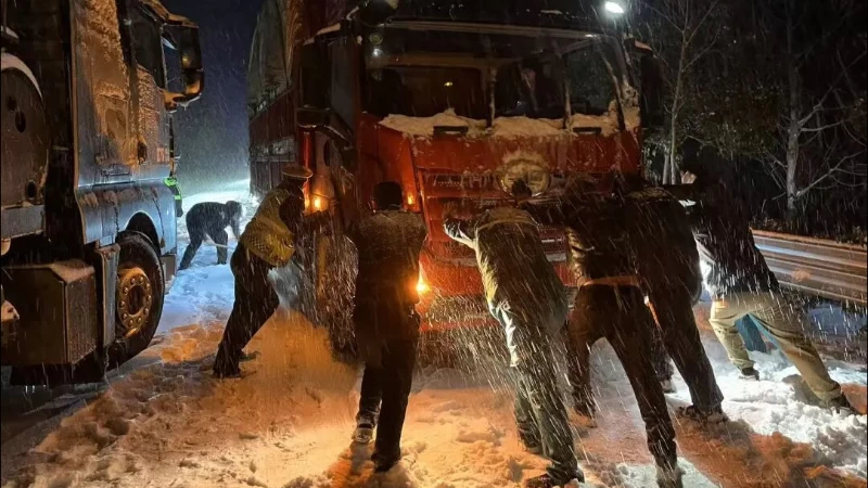 河南省南阳市桐柏县公安局：山下最美雪“警”
