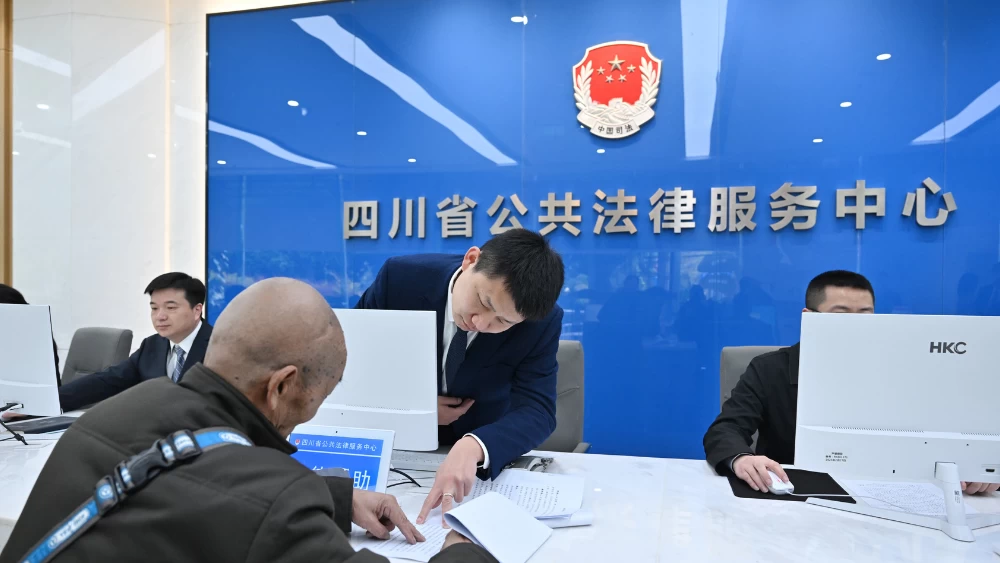 三个故事背后的法治“获得感”